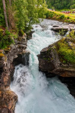 Valldalen, Norveç 'in Mre og Romsdal iline bağlı Fjord Belediyesi' nde bir vadidir. Norddalsfjorden 'in kuzeyinde yer alır.