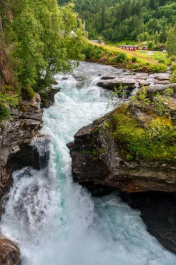 Valldalen, Norveç 'in Mre og Romsdal iline bağlı Fjord Belediyesi' nde bir vadidir. Norddalsfjorden 'in kuzeyinde yer alır.