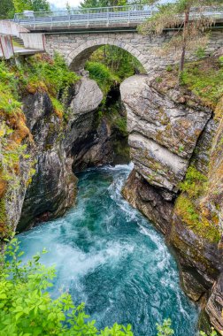 Valldalen, Norveç 'in Mre og Romsdal iline bağlı Fjord Belediyesi' nde bir vadidir. Norddalsfjorden 'in kuzeyinde yer alır.