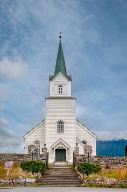 Breim, Norveç 'in Sogn og Fjordane iline bağlı bir belediyedir. Şimdiki Gloppen belediyesinin doğu kesiminde, Nordfjord 'un geleneksel ilçesinin bir parçasıdır..