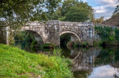 Zas, Galiçya 'nın otonom bölgelerinden biri olan Galiçya' nın La Corua ili ve Tierra de Soneira bölgesine bağlı belediyesi.