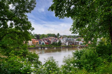 Trondheim (eski adı Nidaros ve Trondheim), Norveç 'in Trondelag ilinin merkezi kent.