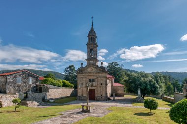 Ames, İspanya 'nın otonom bölgelerinden biri olan Galiçya' nın kuzeybatısında bulunan A Corua eyaletine bağlı belediyesi. Santiago de Compostela ile komşudur.