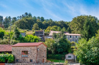 Negreira, Santiago de Compostela 'nın batısında bulunan bir belediyedir. Ames ve San Sebastian belediyeleriyle sınır komşusudur..