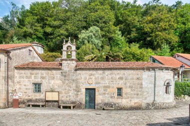 Negreira, Santiago de Compostela 'nın batısında bulunan bir belediyedir. Ames ve San Sebastian belediyeleriyle sınır komşusudur..