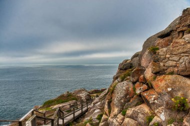 Ferrol İspanya 'nın La Corua eyaletinin kuzeyinde yer alan bir şehirdir.
