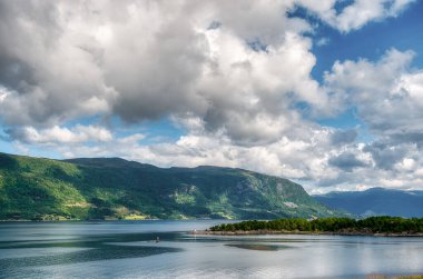 Valsofjord, Norveç 'in Mre og Romsdal ilçesine bağlı eski bir belediyedir.