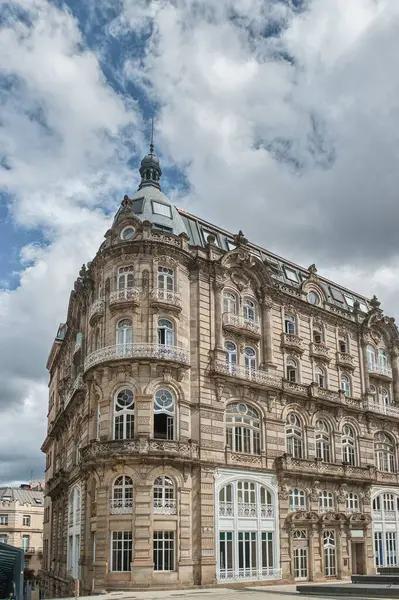 Vigo İspanya 'nın otonom bölgelerinden biri olan Galiçya' nın Pontevedra eyaletine bağlı belediyesi.