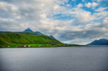Leknes, Norveç 'in Nordland ilinin Vestvgy ilçesine bağlı bir beldedir..