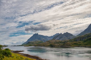 Ramberg, Norveç 'in Nordland ilinde Flakstad Belediyesi' nin yönetim merkezidir. Köy, Lofoten takımadasındaki Flakstadya adasında yer almaktadır.
