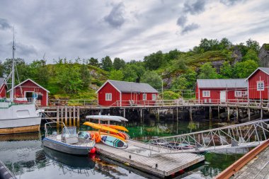 Ramberg, Norveç 'in Nordland ilinde Flakstad Belediyesi' nin yönetim merkezidir. Köy, Lofoten takımadasındaki Flakstadya adasında yer almaktadır.