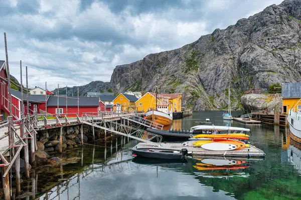 Ramberg, Norveç 'in Nordland ilinde Flakstad Belediyesi' nin yönetim merkezidir. Köy, Lofoten takımadasındaki Flakstadya adasında yer almaktadır.