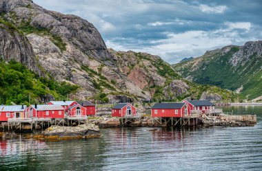 Ramberg, Norveç 'in Nordland ilinde Flakstad Belediyesi' nin yönetim merkezidir. Köy, Lofoten takımadasındaki Flakstadya adasında yer almaktadır.