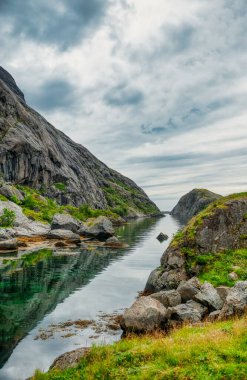 Ramberg, Norveç 'in Nordland ilinde Flakstad Belediyesi' nin yönetim merkezidir. Köy, Lofoten takımadasındaki Flakstadya adasında yer almaktadır.