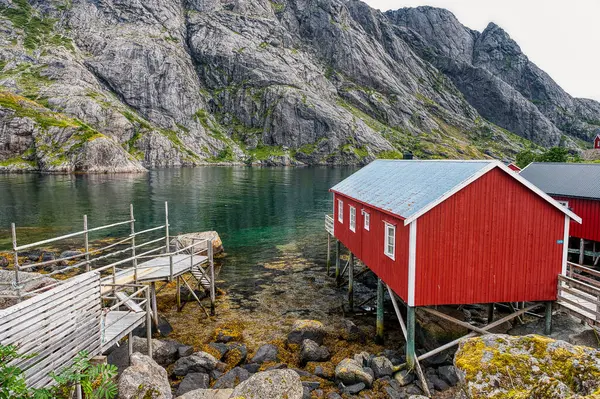 Ramberg, Norveç 'in Nordland ilinde Flakstad Belediyesi' nin yönetim merkezidir. Köy, Lofoten takımadasındaki Flakstadya adasında yer almaktadır.