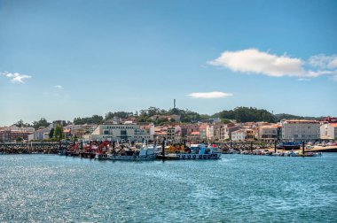 El Grove u Ogrobe, Salnes Bölgesi 'nin batısında (Pontevedra ili) Arosa Nehri' nin girişinde yer alan bir yarımada.,