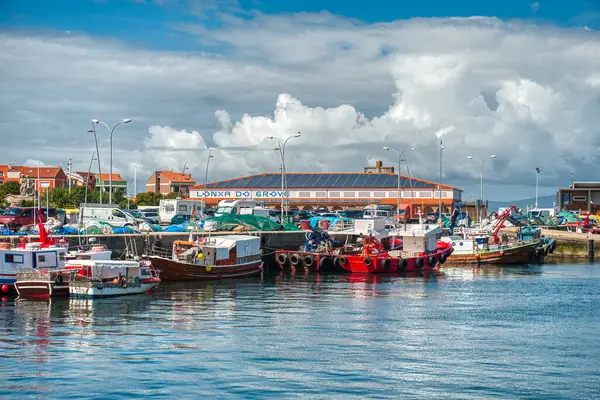 El Grove u Ogrobe, Afrika kıtasında bulunan Salnes devletinde bir şehirdir (Pontevedra ili).)