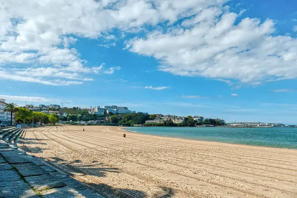 Oleiros İspanya 'nın kuzeybatısında bulunan La Corua eyaletine bağlı belediyesi.