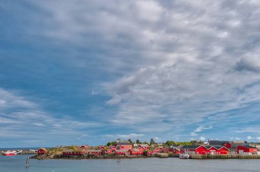 Reine, Norveç 'in Nordland County, Lofoten Adaları' nda bulunan Moskenes belediyesinin yönetim merkezi ve balıkçı köyüdür.