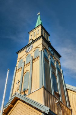 Tromso, Norveç 'in Troms eyâletinde bir şehirdir..