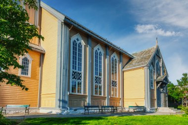 Tromso, Norveç 'in Troms eyâletinde bir şehirdir..