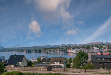 Tromsdalen, Norveç 'in Tromso iline bağlı bir mahalle ve küçük vadidir..