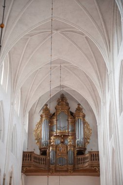 Odense, Kopenhag ve Aarhus 'tan sonra Danimarka' nın en büyük üçüncü şehridir..