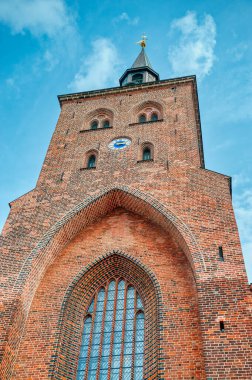 Odense, Kopenhag ve Aarhus 'tan sonra Danimarka' nın en büyük üçüncü şehridir..