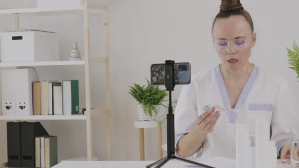 Female Cosmetologist Giving Online Consultation — Vídeo de Stock