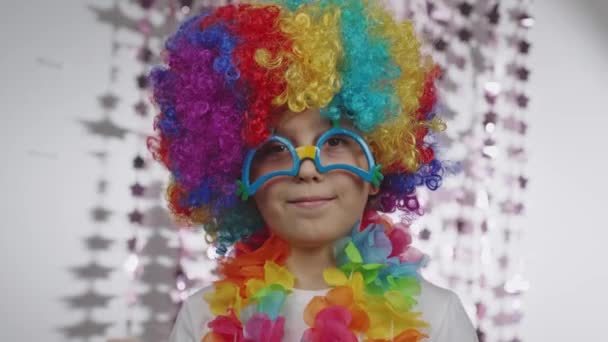 Boy Years Old Dressed Clowns Wig Eyeglasses Shows His Thumb — Stok Video