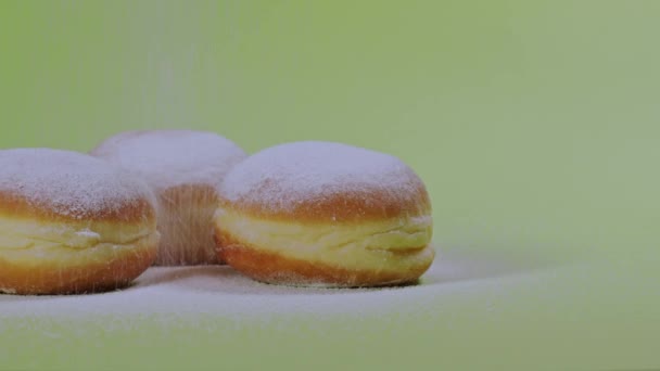 Falling Sugar Powder Muffins Green Screen High Quality Footage — Stock Video