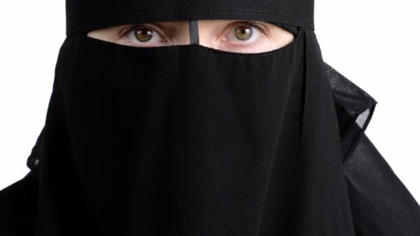Muselman Kvinna Svart Niqab Närbild Högkvalitativ Film — Stockvideo