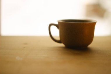 kahve fincanı masada, Bokeh etkisi.