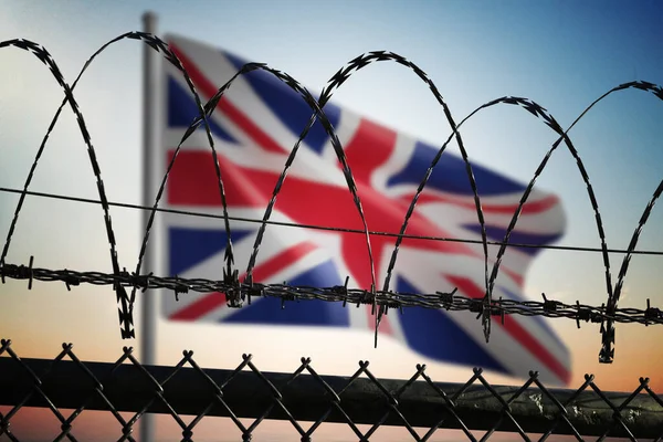 Βρετανική Σημαία Πίσω Από Συρματόπλεγμα Παράνομη Μετανάστευση Και Ασφάλεια Στο — Φωτογραφία Αρχείου