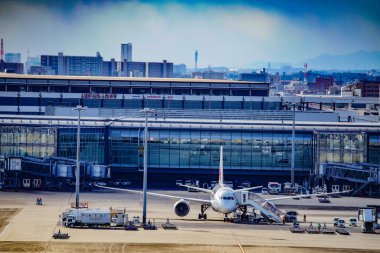 Havaalanı yolcu uçağı. Çekim Konumu: Ota -ku, Tokyo