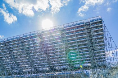 Geçici stand / seyirci koltukları. Çekim Konumu: Koto -ku, Tokyo