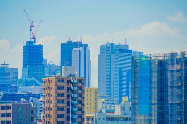 Shinjuku Koğuşunun manzarası ve güzel hava. Çekim yeri: Shinjuku-ku, Tokyo