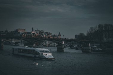 Seine Nehri ve Paris 'in manzarası. Çekim yeri: Fransa, Paris