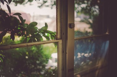 Inside the retro train car. Shooting Location: Naka -ku, Yokohama -shi