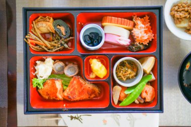 Osechi mutfağının resmi. Çekim yeri: Sendai, Miyagi Bölgesi