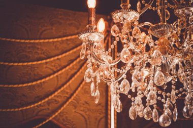 Şatafatlı bir avize. Çekim Konumu: Toronto