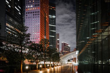 Shiodome ofis bölgesi. Çekim yeri: Minato -ku, Tokyo