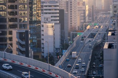 Metropolitan Otoyolu (Minato Bölgesi). Çekim yeri: Minato -ku, Tokyo