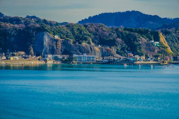 鎌倉の居住エリアと海 撮影場所 神奈川県鎌倉市 — ストック写真