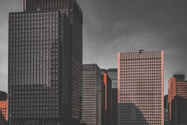 Tokyo İstasyonu 'ndaki yüksek binalar. Çekim Konumu: Chiyoda Koğuşu, Tokyo