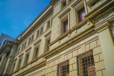 Japonya Merkez Bankası 'nın dış duvarı (merkez ofis). Çekim yeri: Chuo -ku, Tokyo