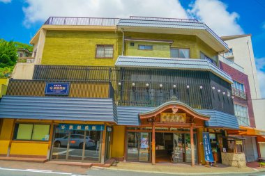 Geleneksel Japon mimarisi ve mağazası. Çekim yeri: Kobe şehri, Hyogo Bölgesi