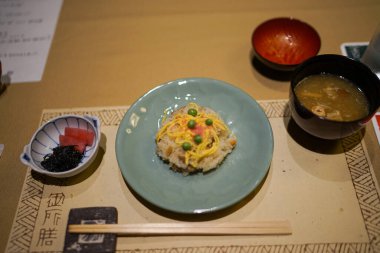 Japon usulü kahvaltı seti. Çekim yeri: Kobe şehri, Hyogo Bölgesi