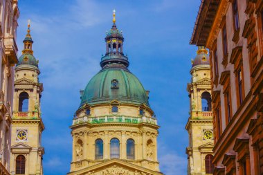 Bazilika ön cephesi. Çekim yeri: Macaristan, Budapeşte