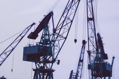 Vinçten yukarı. Çekim yeri: Minato -ku, Tokyo